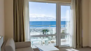 DIT EVRIKA BEACH CLUB HOTEL