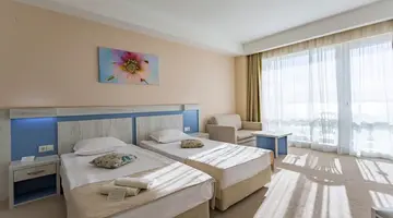 DIT EVRIKA BEACH CLUB HOTEL