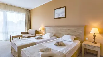 DIT EVRIKA BEACH CLUB HOTEL