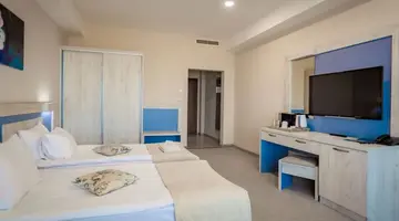 DIT EVRIKA BEACH CLUB HOTEL