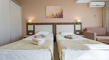 DIT EVRIKA BEACH CLUB HOTEL