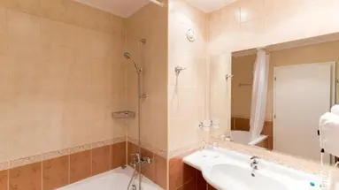 DIT EVRIKA BEACH CLUB HOTEL