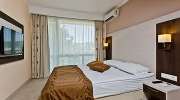 DIT EVRIKA BEACH CLUB HOTEL