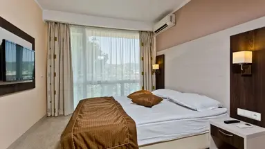 DIT EVRIKA BEACH CLUB HOTEL
