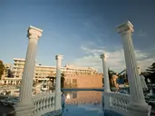 DIT EVRIKA BEACH CLUB HOTEL