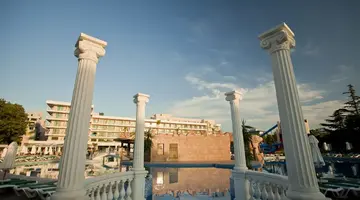 DIT EVRIKA BEACH CLUB HOTEL