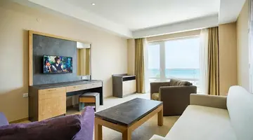 DIT EVRIKA BEACH CLUB HOTEL