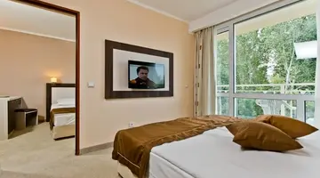 DIT EVRIKA BEACH CLUB HOTEL