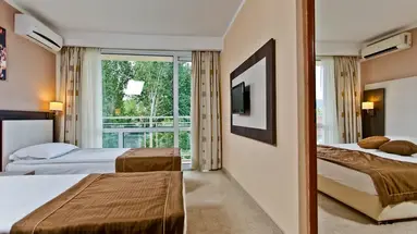 DIT EVRIKA BEACH CLUB HOTEL