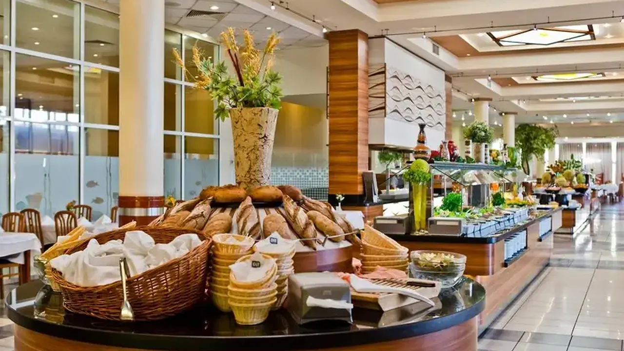 DIT Evrika Beach Club Hotel