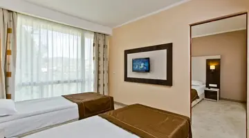DIT EVRIKA BEACH CLUB HOTEL