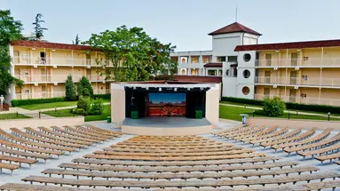 DIT EVRIKA BEACH CLUB HOTEL