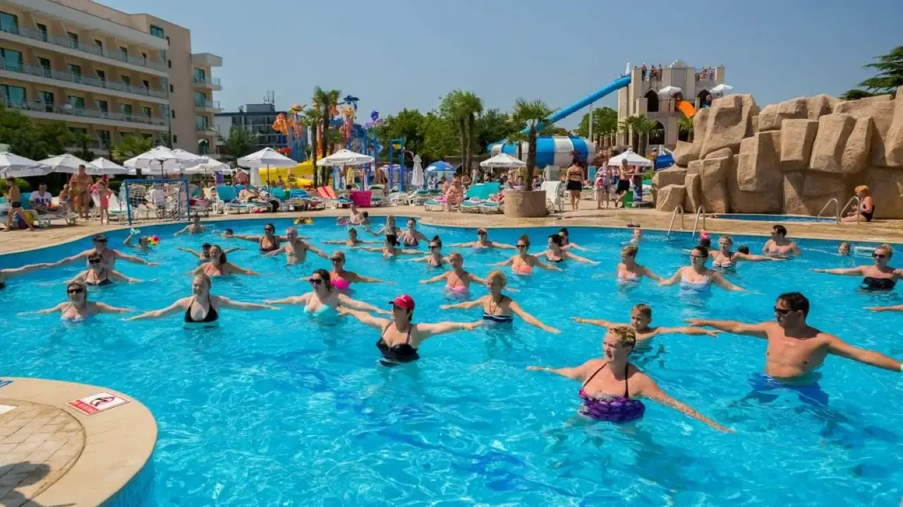 Dit Evrika Beach Club