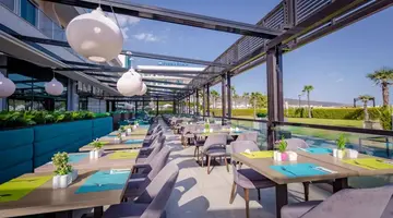 Dit Evrika Beach Club