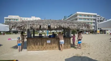 Dit Evrika Beach Club