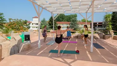 Dit Evrika Beach Club