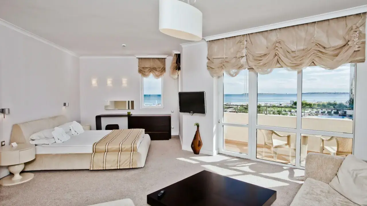 DIT MAJESTIC BEACH RESORT