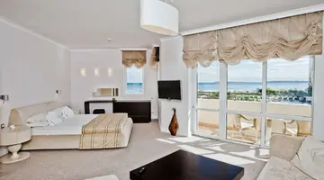 DIT MAJESTIC BEACH RESORT