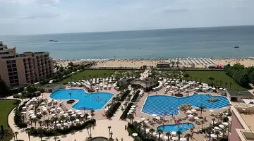 DIT MAJESTIC BEACH RESORT