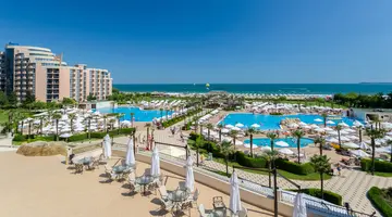 DIT MAJESTIC BEACH RESORT