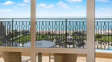 Dit Majestic Beach Resort