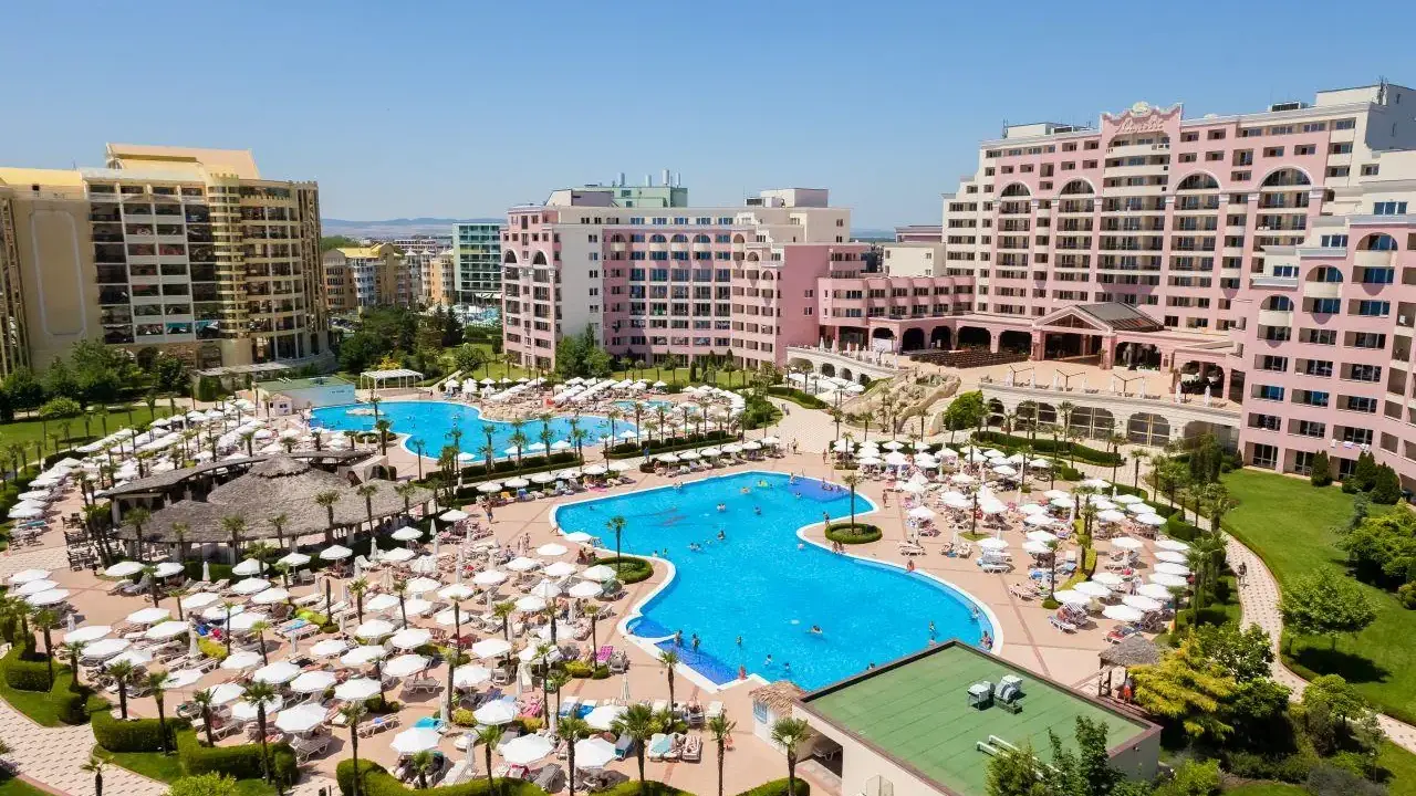 DIT MAJESTIC BEACH RESORT