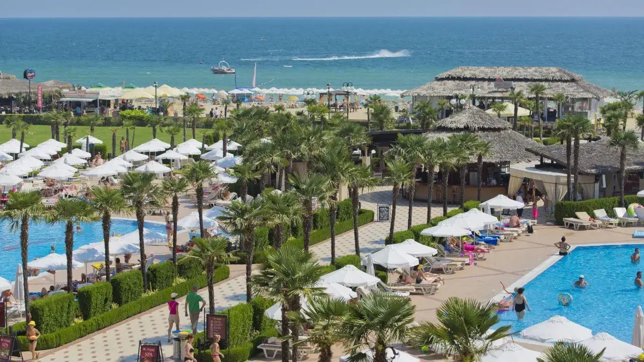 DIT MAJESTIC BEACH RESORT