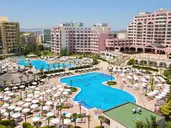 DIT MAJESTIC BEACH RESORT