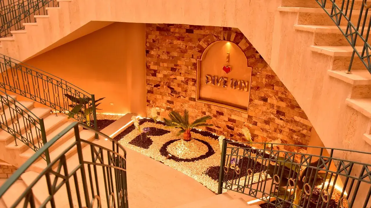 Dive Inn Resort