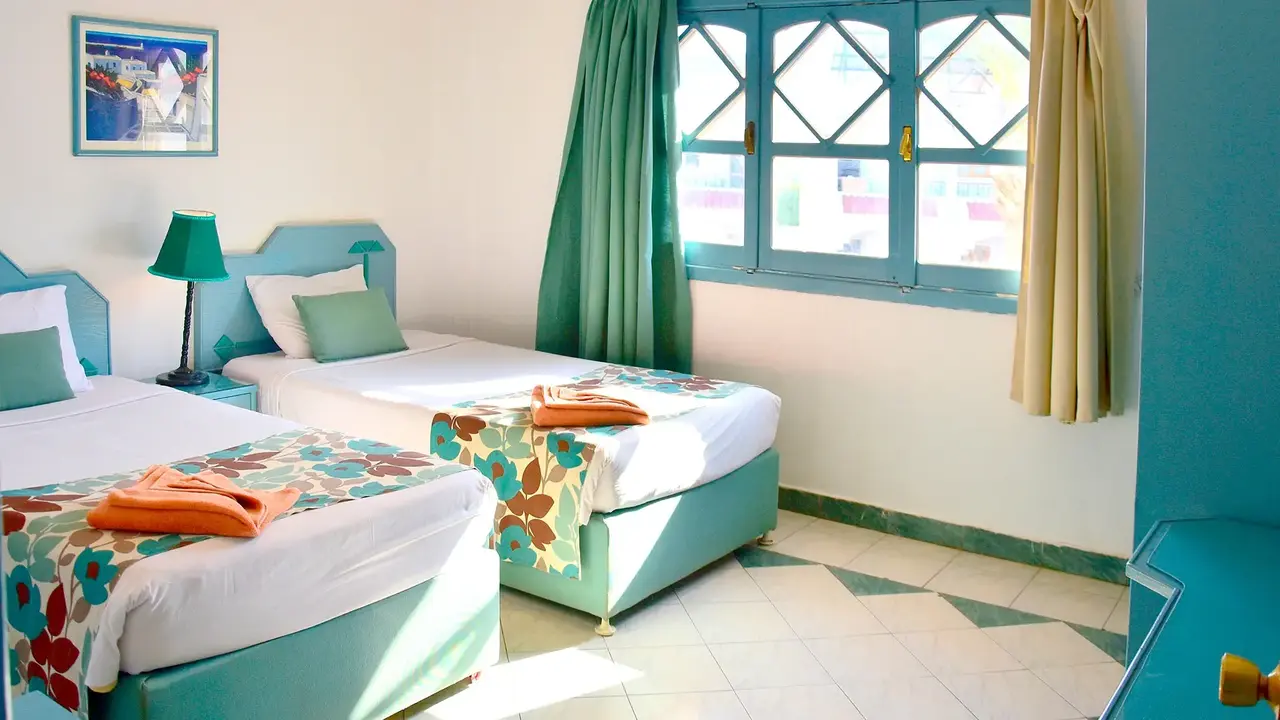 Dive Inn Resort