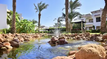 Dive Inn Resort
