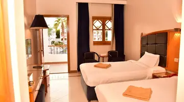 Dive Inn Resort