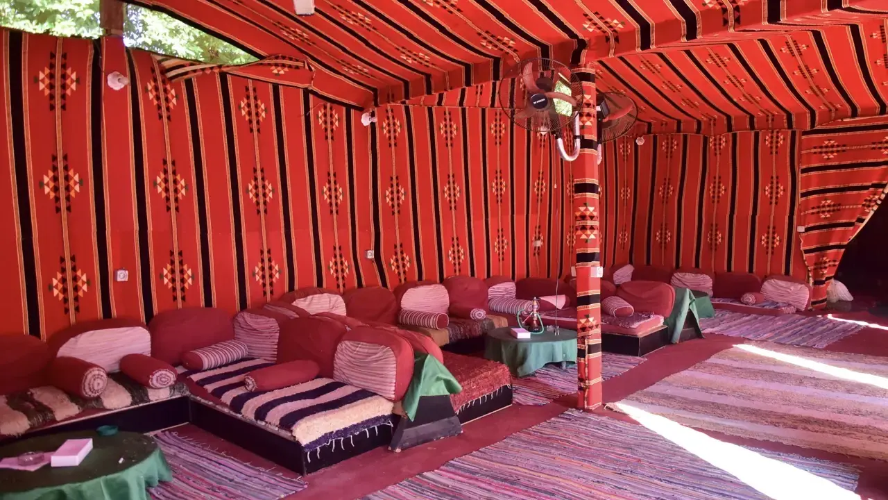Dive Inn Resort