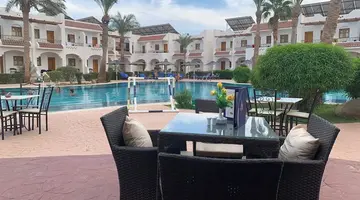 Dive Inn Resort