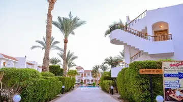 Dive Inn Resort