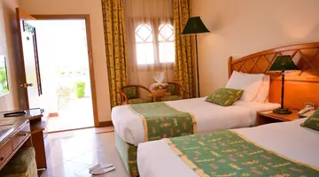 Dive Inn Resort
