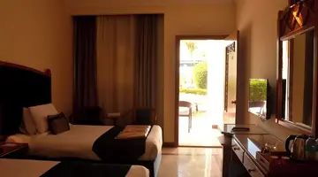 Dive Inn Resort