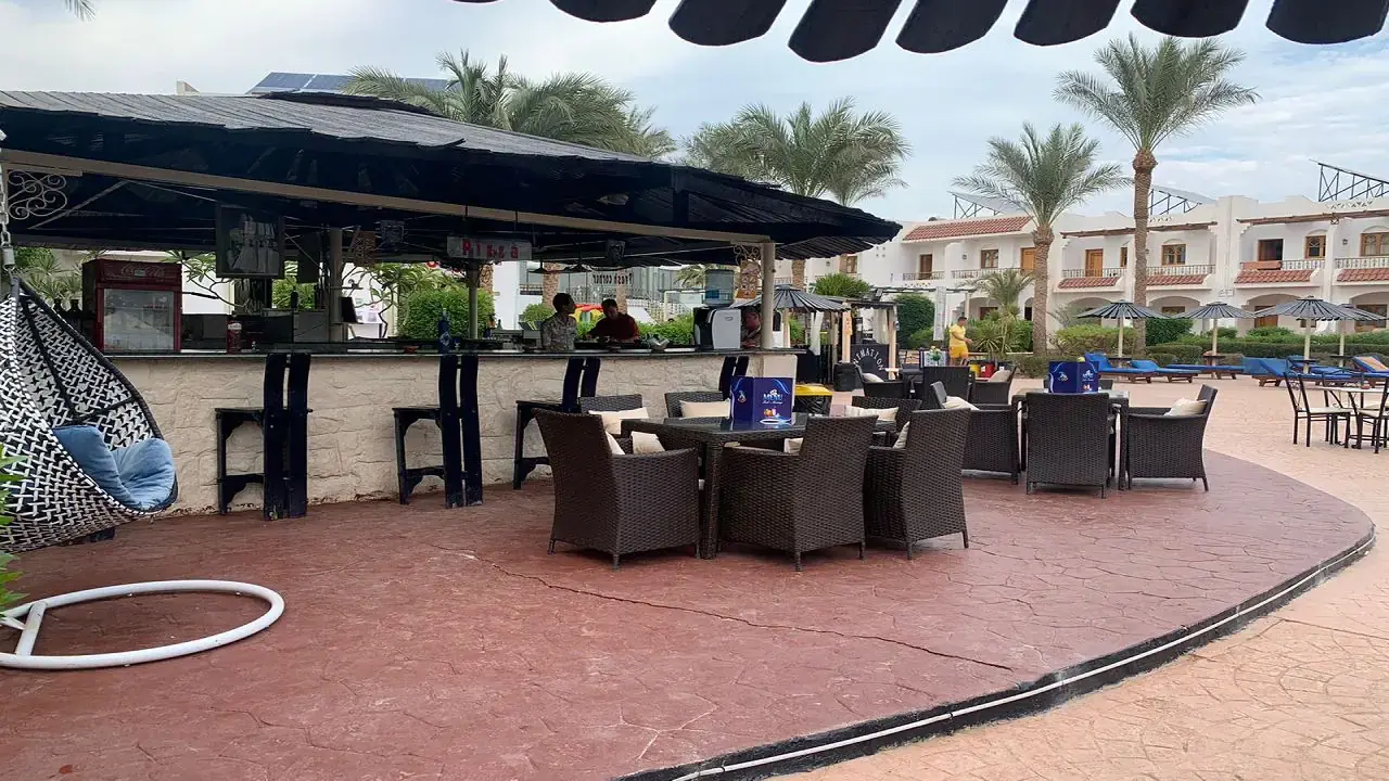 Dive Inn Resort