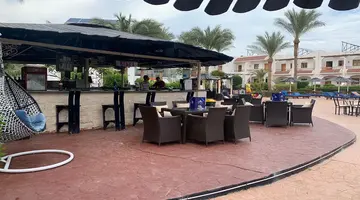 Dive Inn Resort