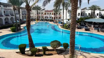 Dive Inn Resort