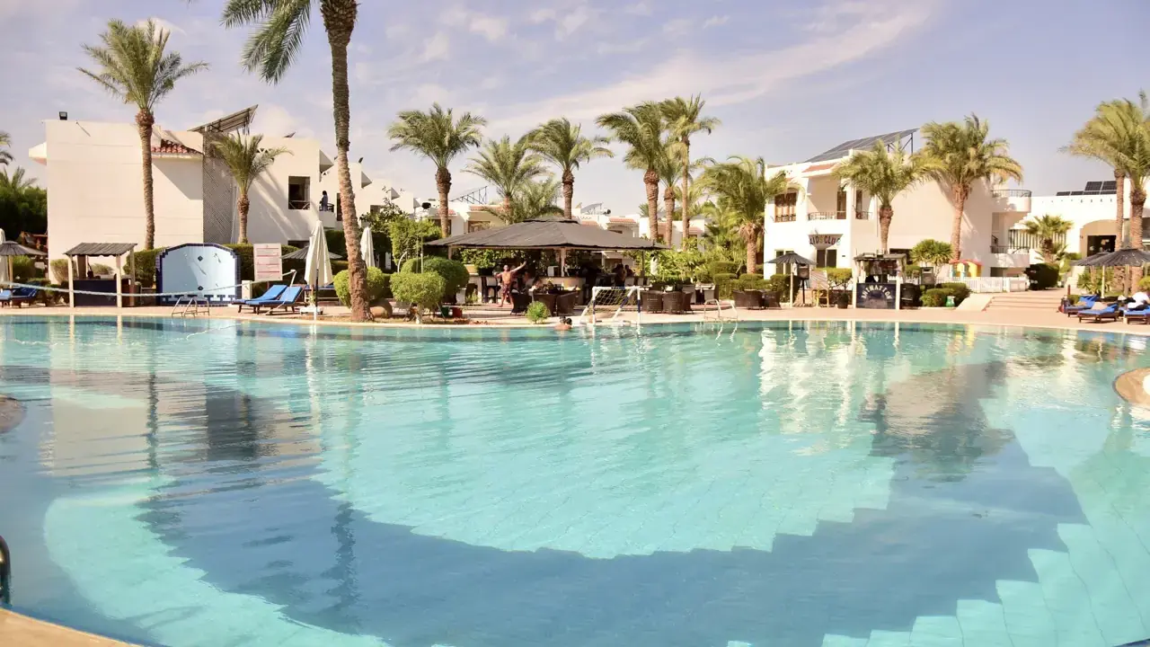 Dive Inn Resort