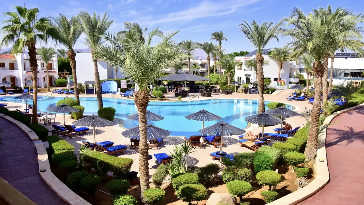 Dive Inn Resort