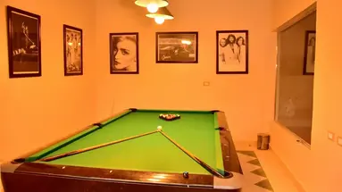 DIVE INN