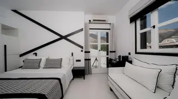 DIVELIA HOTEL