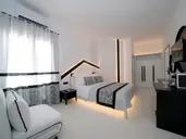 Divelia Hotel