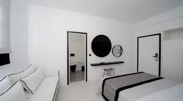 Divelia Hotel