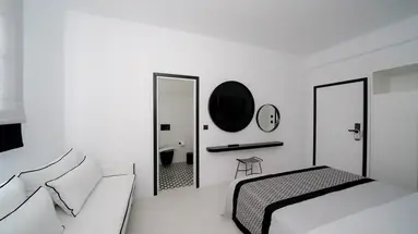 Divelia Hotel