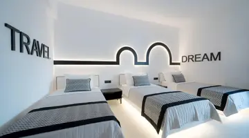 Divelia Hotel