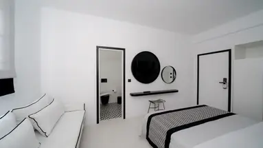 Divelia Hotel