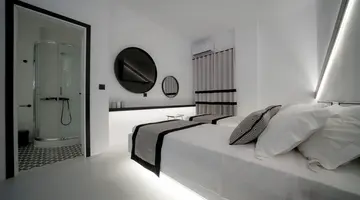 Divelia Hotel